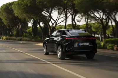 Lexus RZ 500e - Gallery Image