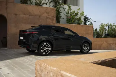 Lexus RZ 500e - Gallery Image