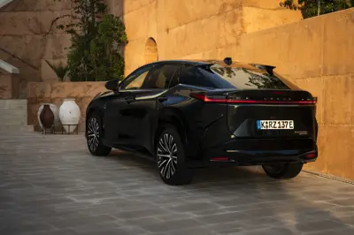 Lexus RZ 500e - Gallery Image