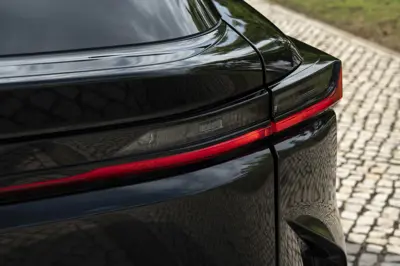 Lexus RZ 500e - Gallery Image