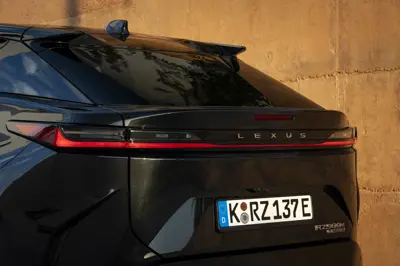 Lexus RZ 500e - Gallery Image