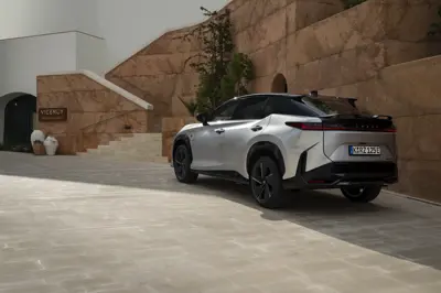 Lexus RZ 550e F Sport