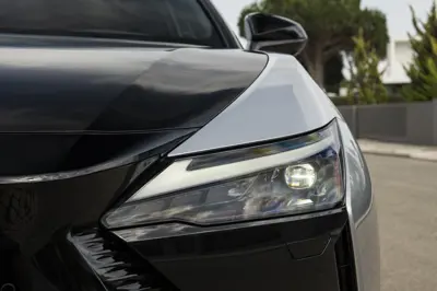 Lexus RZ 550e F Sport