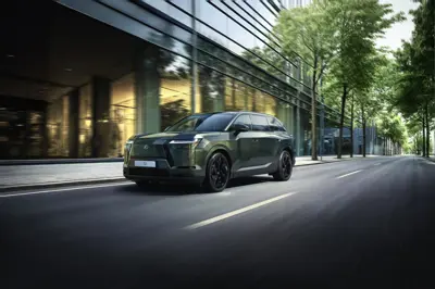 Lexus TZ 550e - Gallery Image