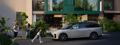 Li Auto i8 97.8 kWh Max - Gallery Image