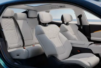 Lynk & Co 10 77 kWh RWD - Gallery Image