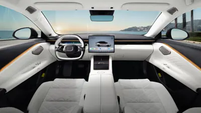 Lynk & Co 10 77 kWh RWD - Gallery Image