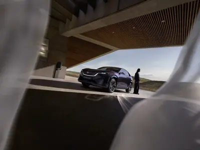 Mazda CX-6e - Gallery Image