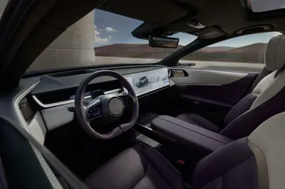 Mazda CX-6e - Gallery Image