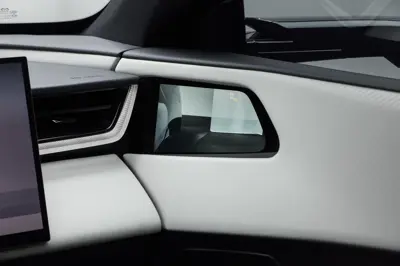 Mazda CX-6e - Gallery Image