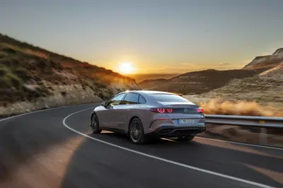 Mercedes C 400 4MATIC electric