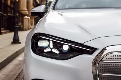 Mercedes C 400 4MATIC electric