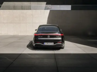 Mercedes EQS 400 - Gallery Image