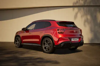 Mercedes GLA 350 4MATIC - Gallery Image