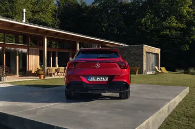 Mercedes GLA 350 4MATIC - Gallery Image