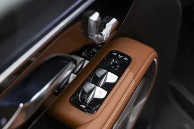 Mercedes VLE 300 - Gallery Image