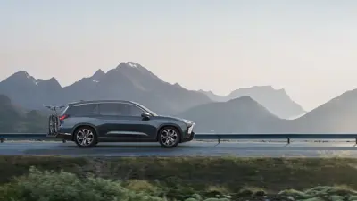 Nio ES8