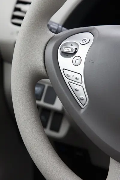 Nissan Leaf 24 kWh - Gallery Image