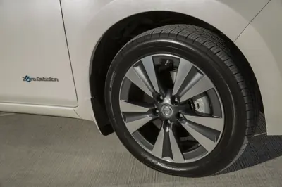 Nissan Leaf 30 kWh - Gallery Image