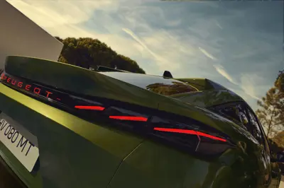 Peugeot e-408 58 kWh - Gallery Image