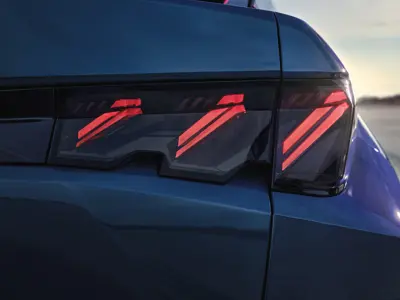 Peugot E-3008