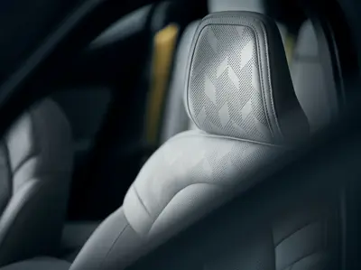 Polestar 2 Long Range Single Motor (GEN1) - Gallery Image