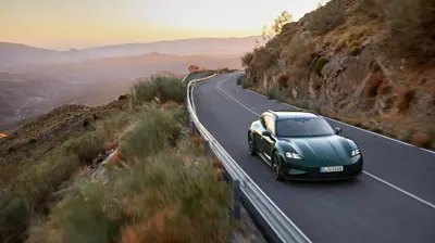Porsche Taycan Turbo Cross Turismo