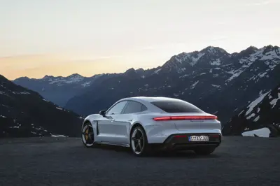Porsche Taycan Turbo S (GEN1)