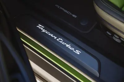 Porsche Taycan Turbo Sport Turismo (GEN1)