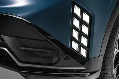 Renault Megane E-Tech 67 kWh - Gallery Image