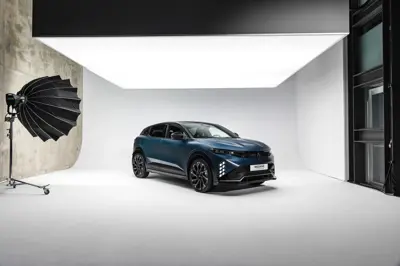 Renault Megane E-Tech 67 kWh - Gallery Image