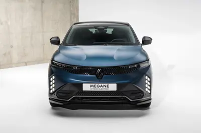 Renault Megane E-Tech 67 kWh - Gallery Image