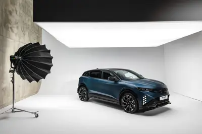 Renault Megane E-Tech 67 kWh - Gallery Image