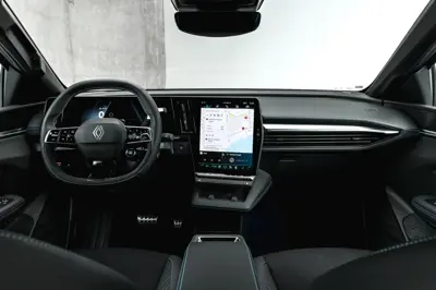 Renault Megane E-Tech 67 kWh - Gallery Image