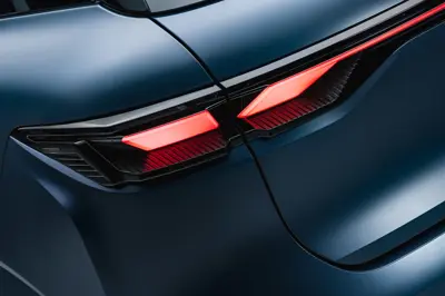 Renault Megane E-Tech 67 kWh - Gallery Image