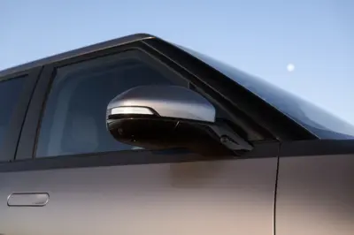 Rivian R1S Dual-Motor AWD MP - Gallery Image
