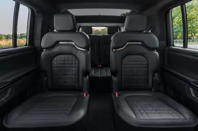 Rivian R1S Dual-Motor AWD MP - Gallery Image