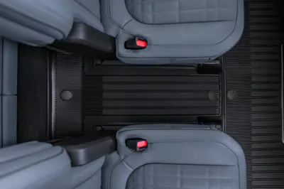 Rivian R1S Dual-Motor AWD MP - Gallery Image