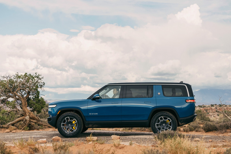 Rivian R1S Quad-Motor AWD