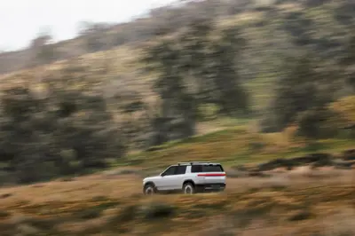 Rivian R2 Dual-Motor AWD - Gallery Image