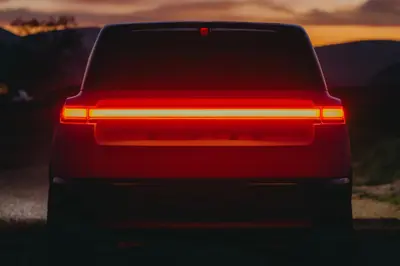 Rivian R2 Dual-Motor AWD - Gallery Image