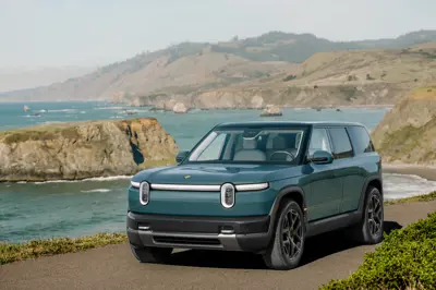 Rivian R2 Dual-Motor AWD Performance - Gallery Image