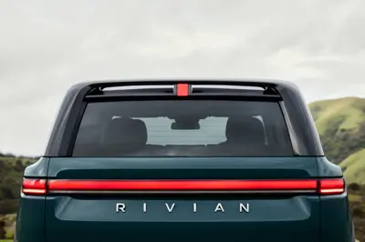 Rivian R2 Dual-Motor AWD Performance - Gallery Image