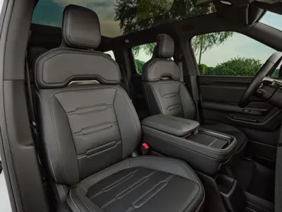 Rivian R2 Dual-Motor AWD Performance - Gallery Image