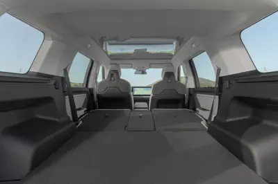 Rivian R2 Dual-Motor AWD Performance - Gallery Image