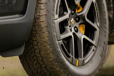 Rivian R2 Dual-Motor AWD Performance - Gallery Image