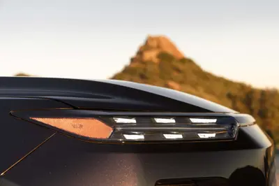 Subaru Getaway AWD 95.8 kWh - Gallery Image