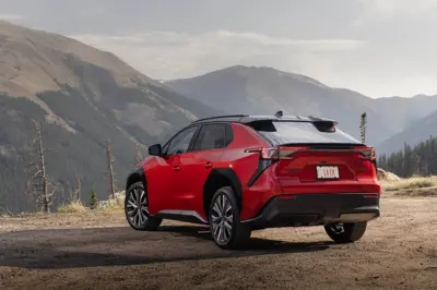 Subaru Solterra AWD - Gallery Image