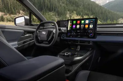 Subaru Solterra AWD - Gallery Image