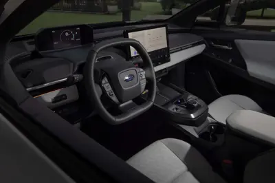 Subaru Solterra AWD - Gallery Image